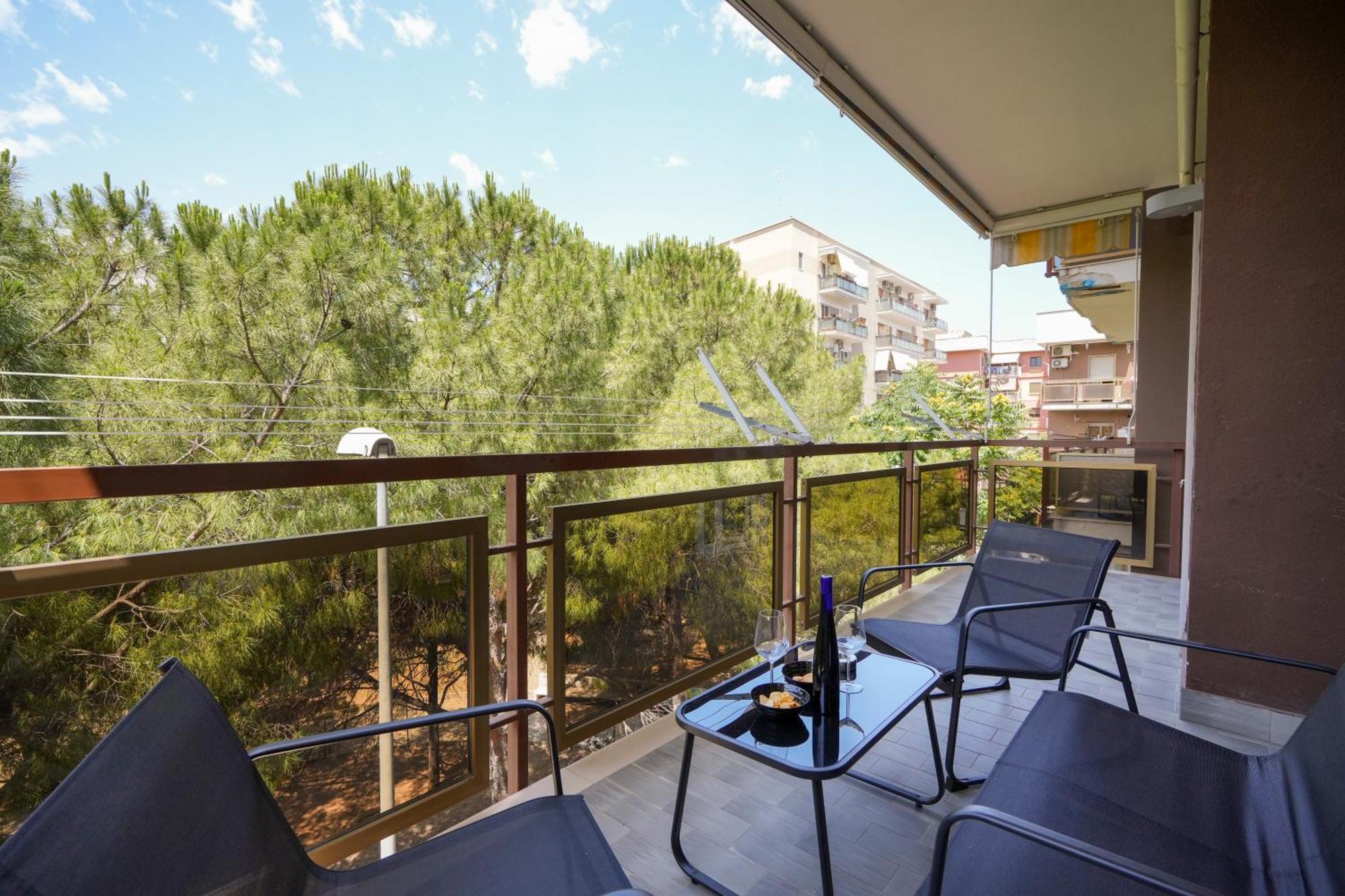 Gli Aquiloni Apartment - Steps From The Station Bari Exterior foto